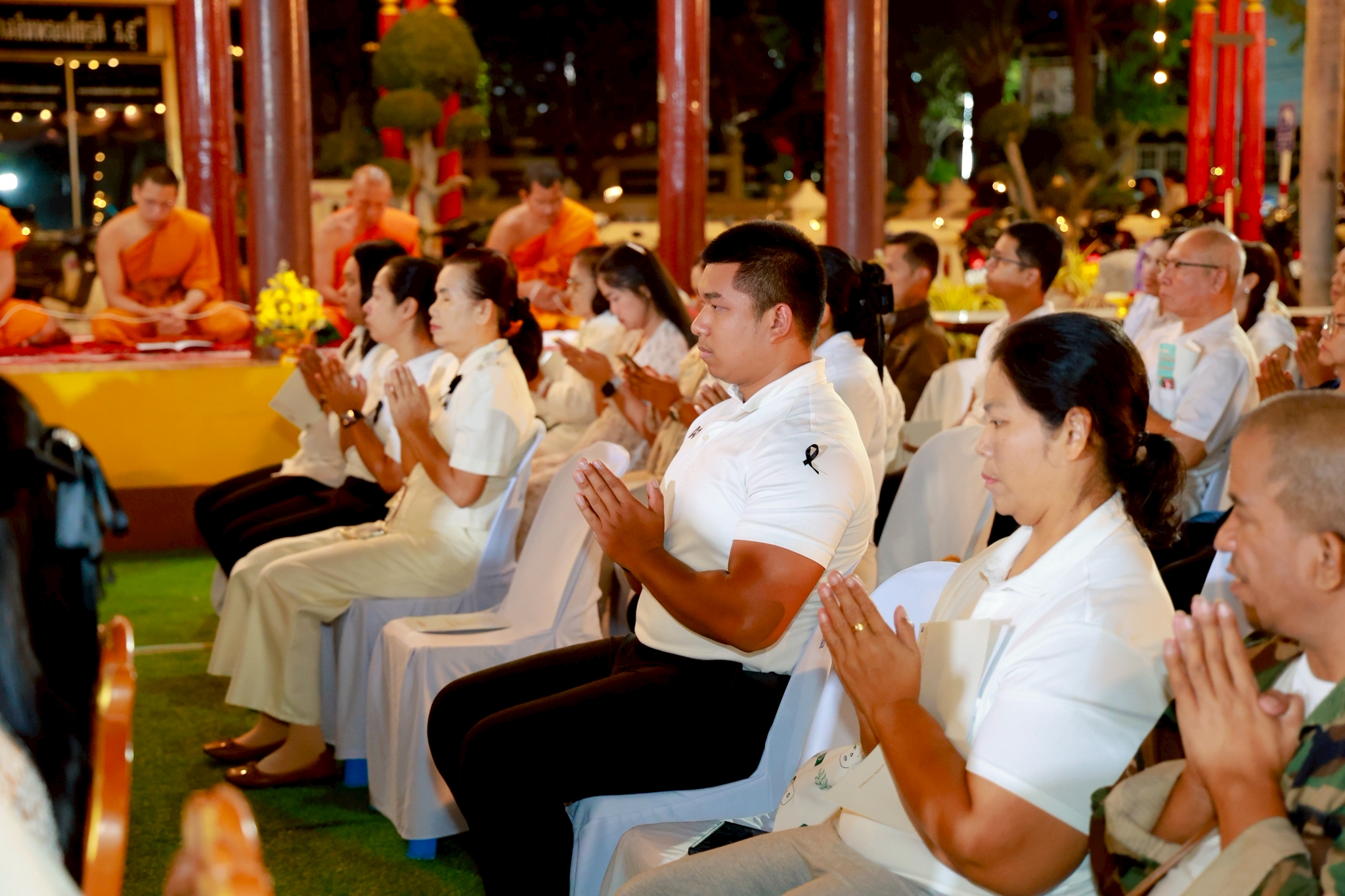 title - ส.ป.ก.เพชรบุรี ร่วมกิจกรรมสวดมนต์ข้ามปี เพื่อน้อมถวายเป็นพระราชกุศล แด่สมเด็จพระนางเจ้าสิริกิติ์ พระบรมราชินีนาถ พระบรมราชชนนีพันปีหลวง และเพื่อเป็นสิริมงคลเนื่องในโอกาส ส่งท้ายปีเก่า 2568 ต้อนรับปีใหม่ 2569
